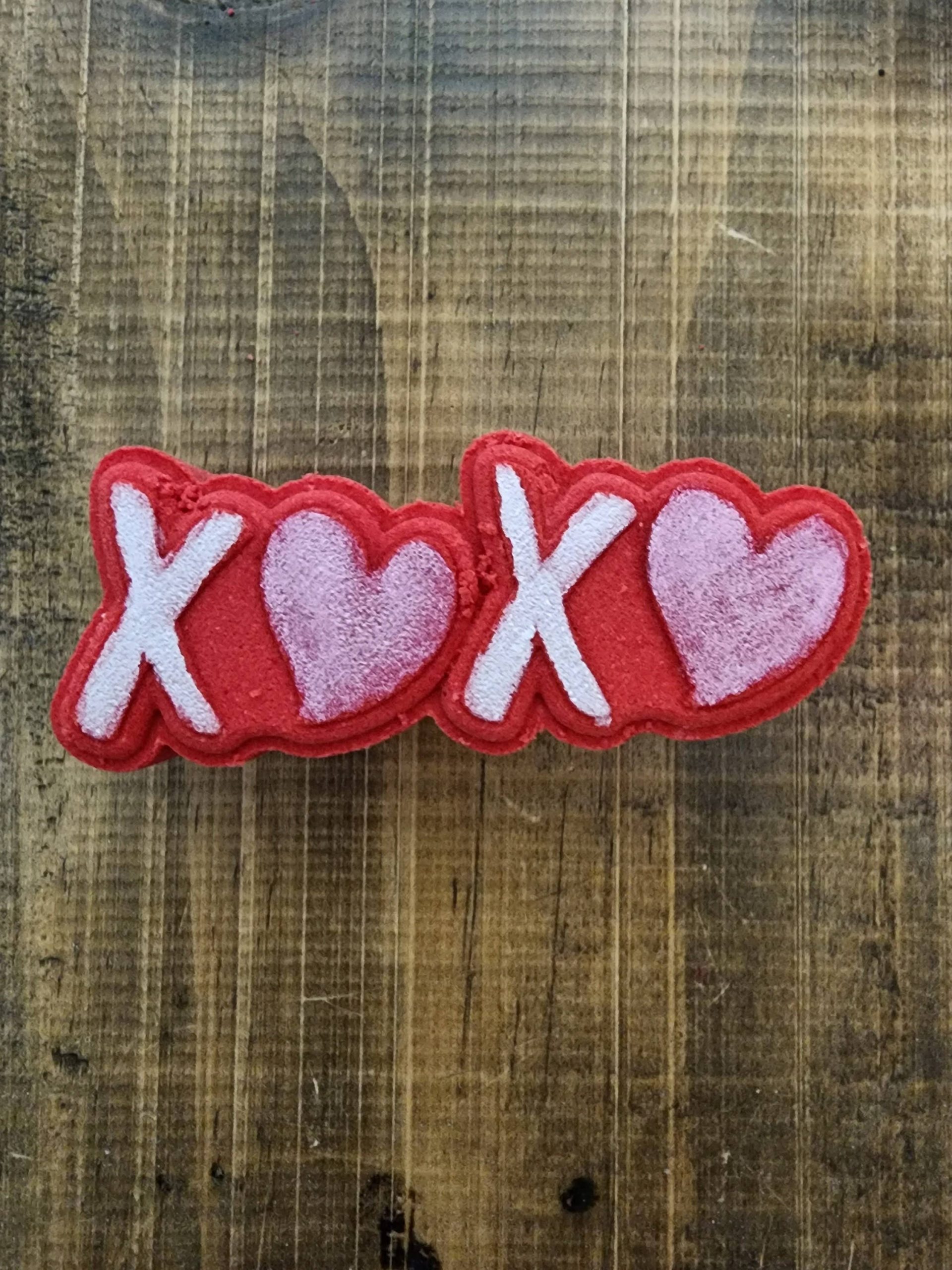 Fizz Bizz - XOXO Bath Bomb, Valentine's Day Bath Bomb, Valentine's Gift